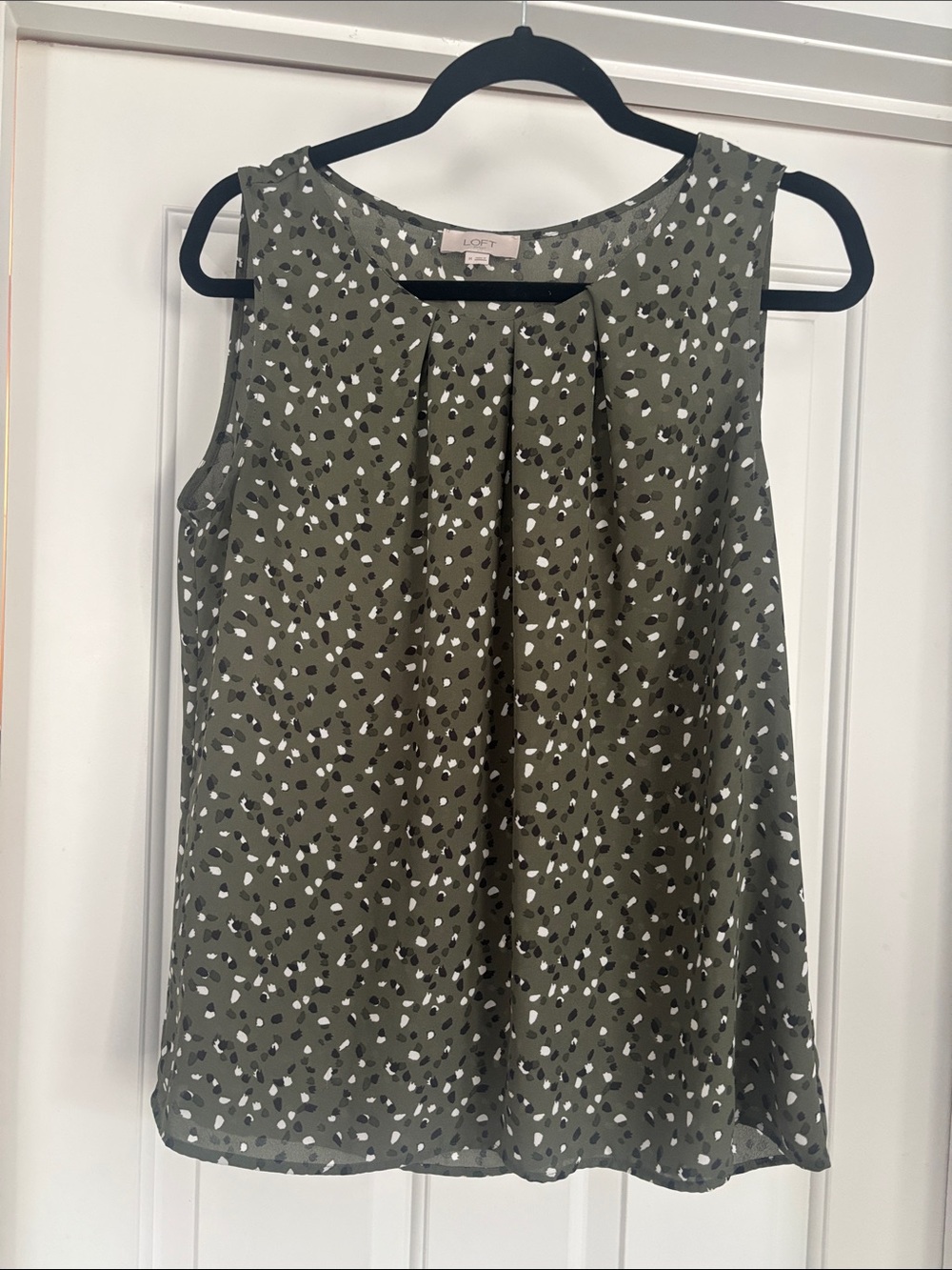 LOFT Olive Multi-Dot Pleated Sleeveless Top